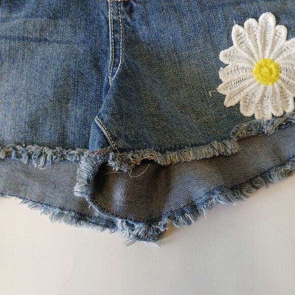 Lauren Conrad Embroidered Daisy Jean Short Shorts Distressed Cuttoff Design W 12 - Picture 9 of 16